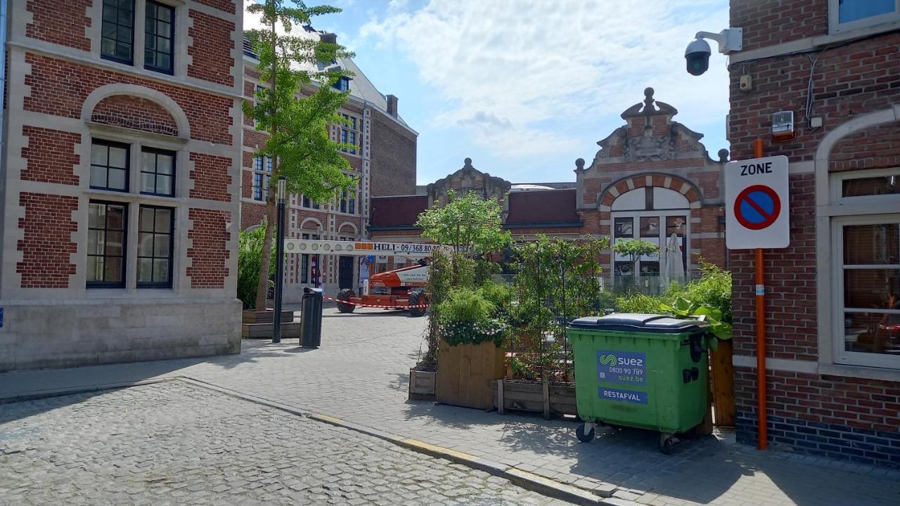 Luxe Appartement Met 3 Slaapkamers En 1 Kingsize Bed Slaapzetel En Drie Dubbelbedden Dendermonde Exteriér fotografie